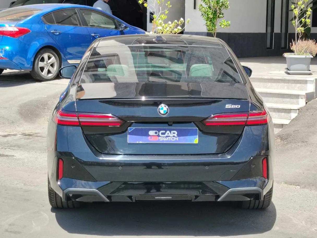 Car image 6