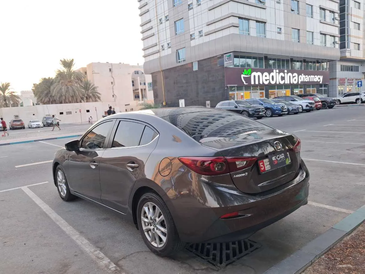 Car image 7