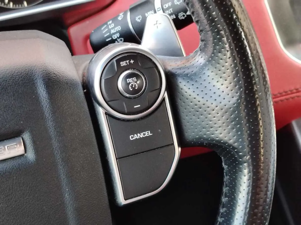 Car image 35