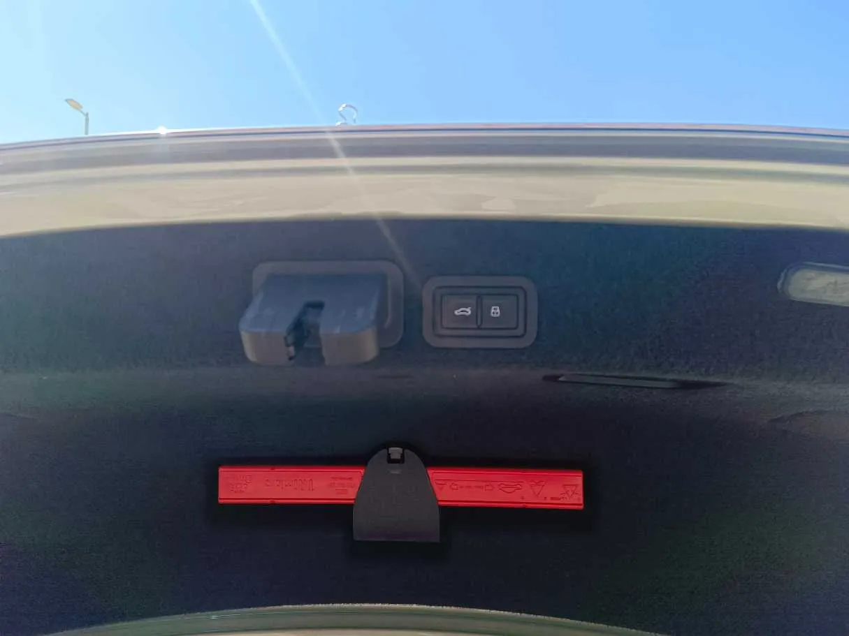 Car image 35