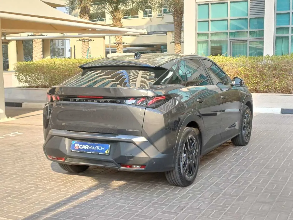 Car image 5