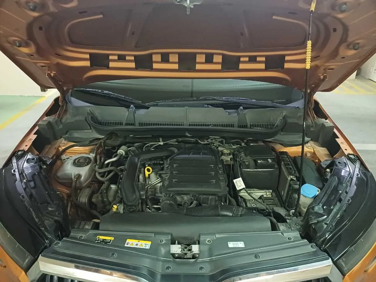 Car image 23