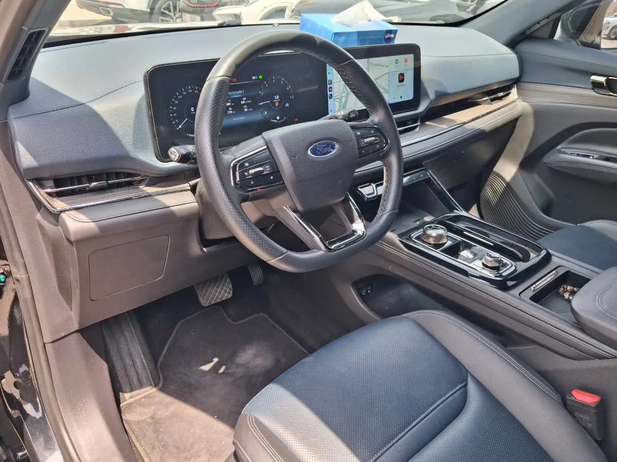 Car image 11