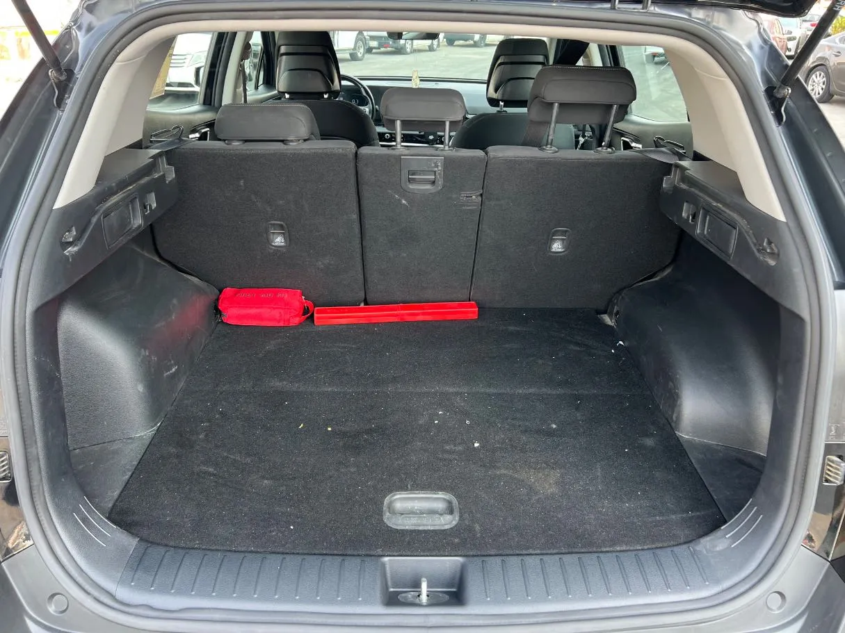 Car image 21