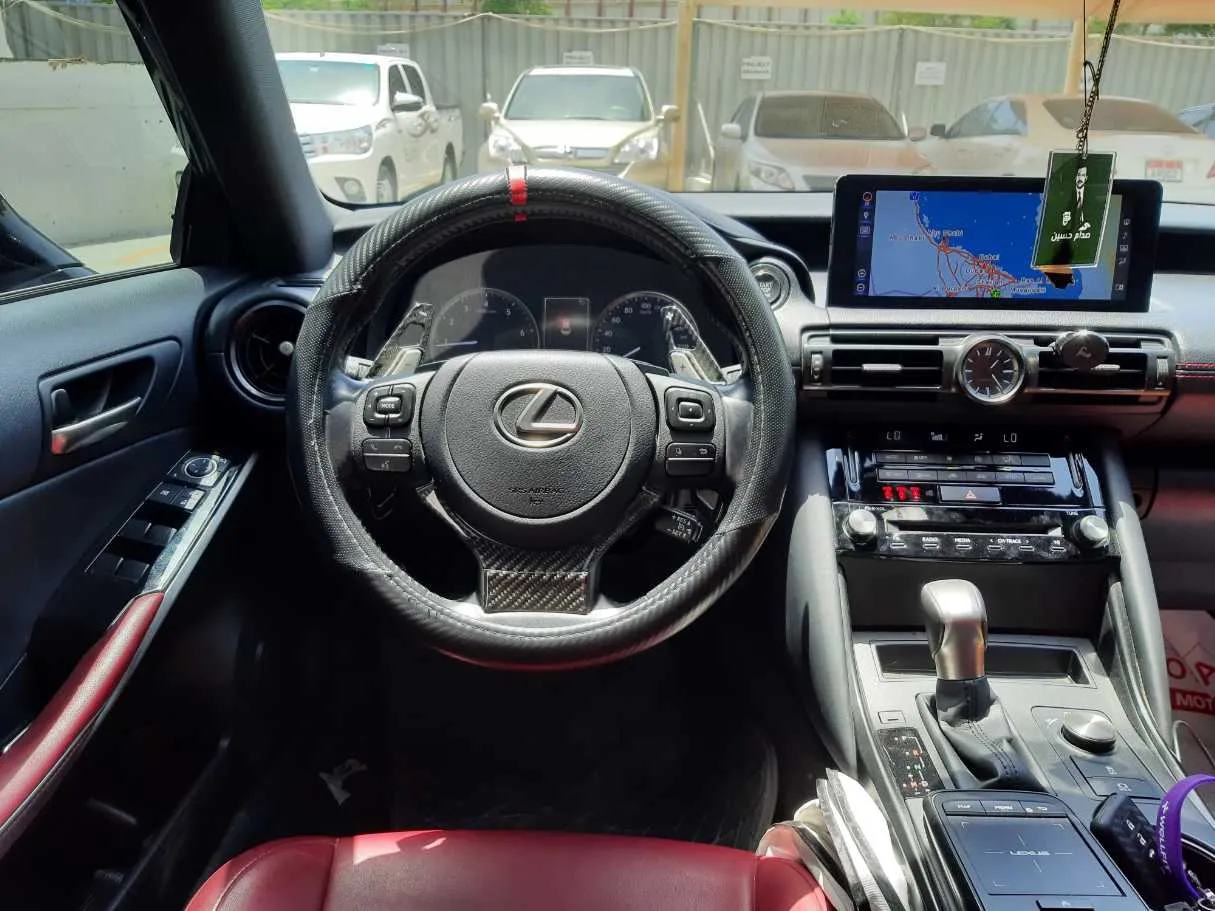 Car image 17