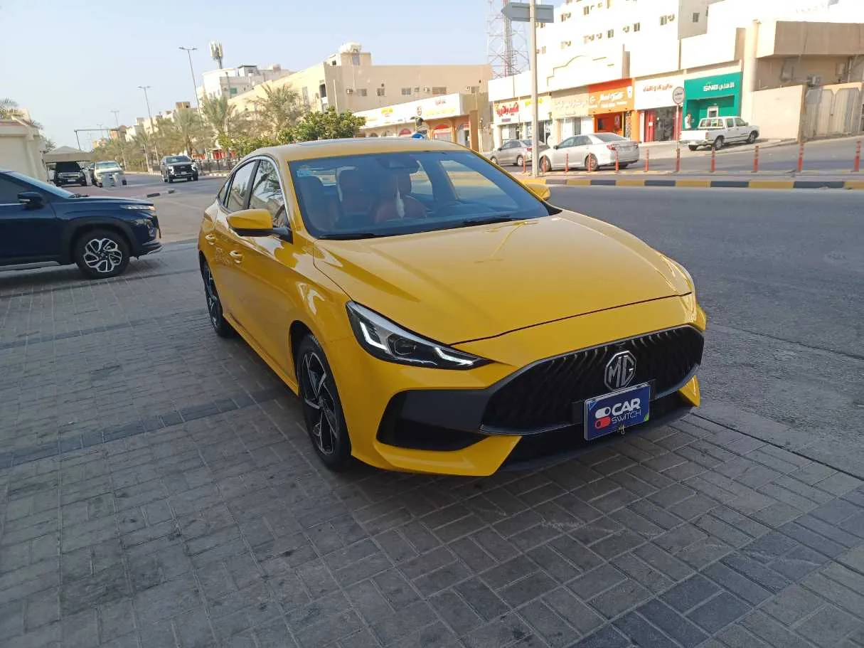 Car image 3