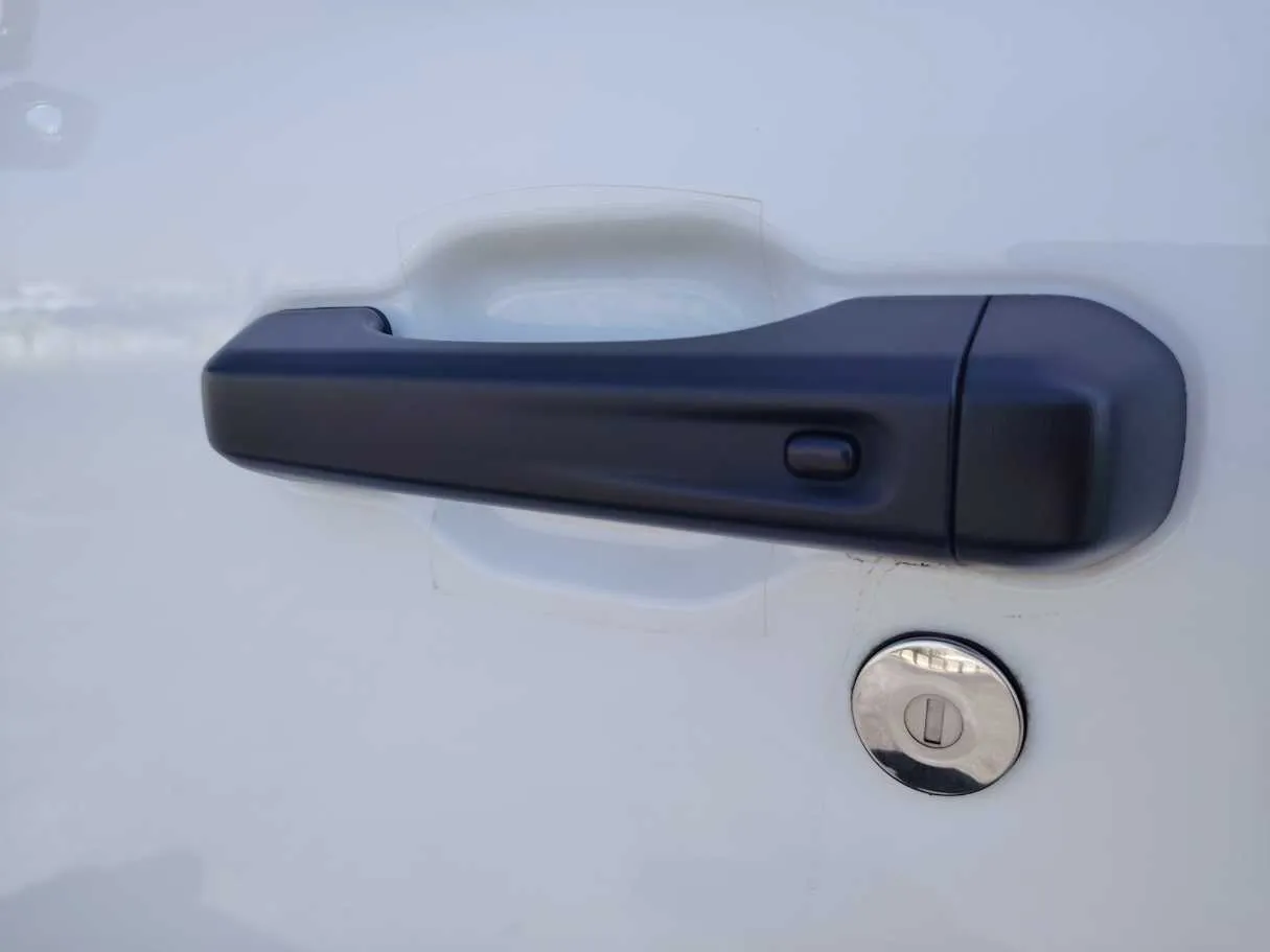 Car image 36