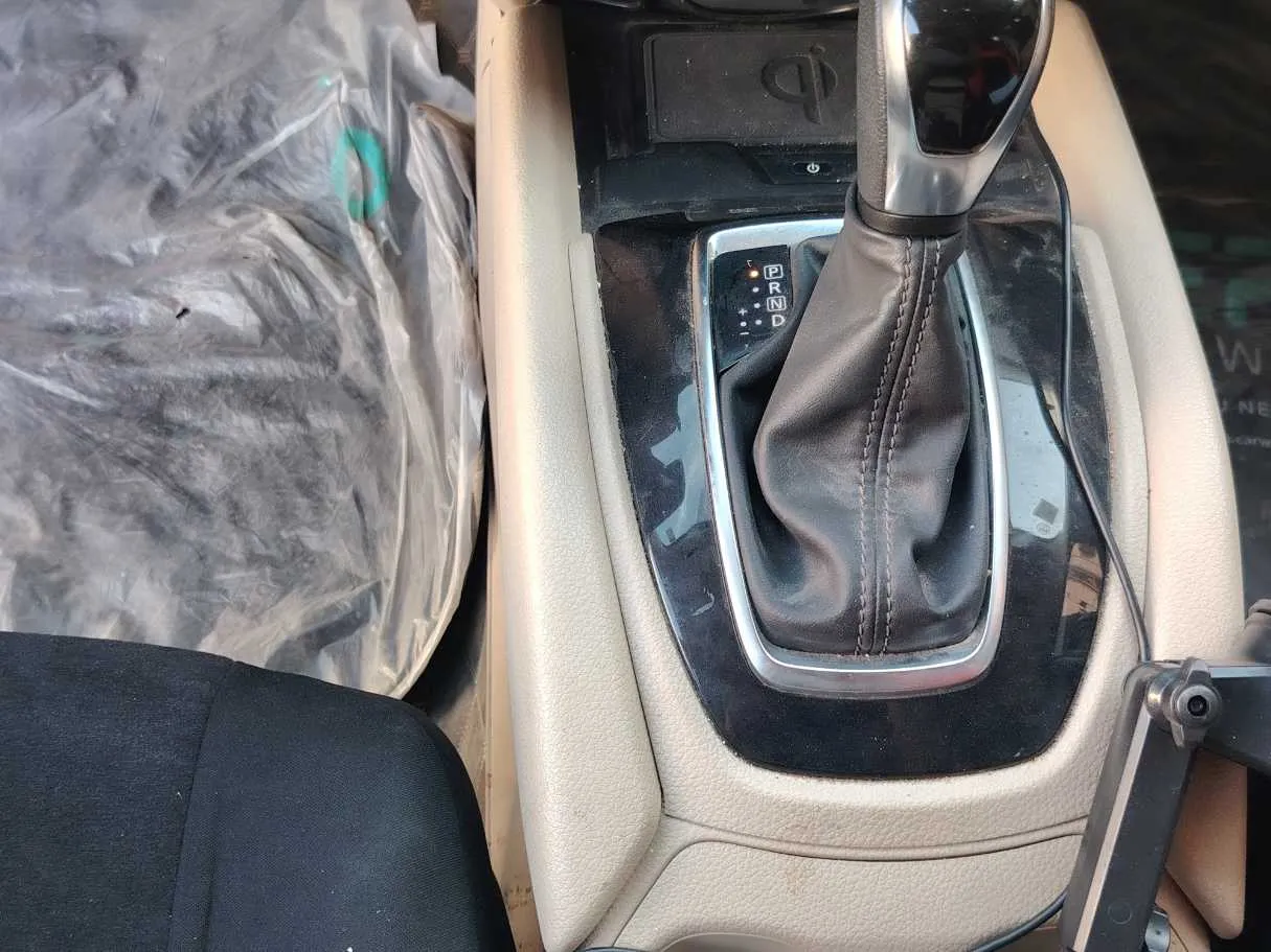 Car image 22