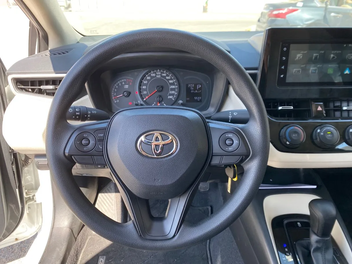 Car image 16