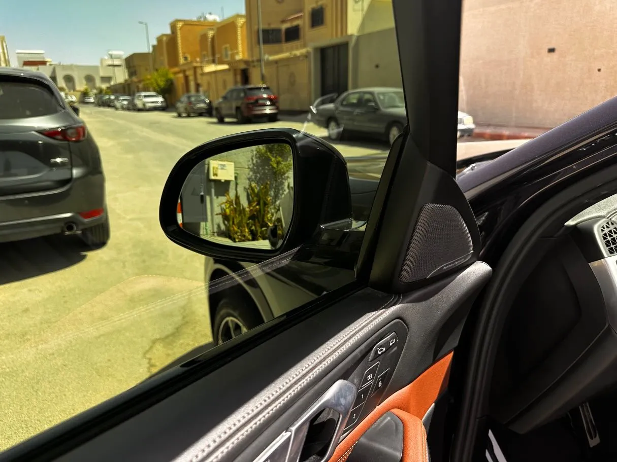 Car image 31