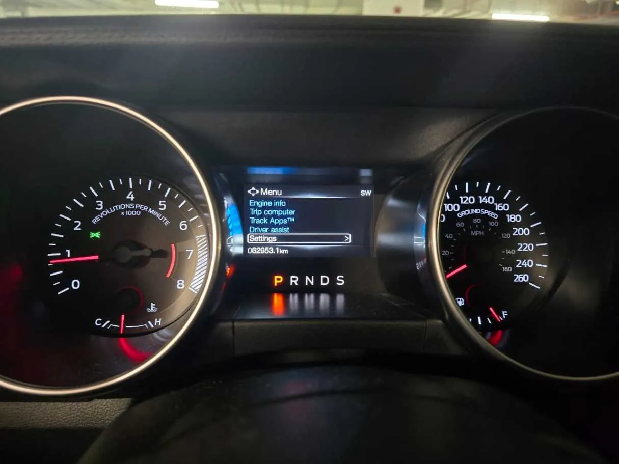 Car image 17