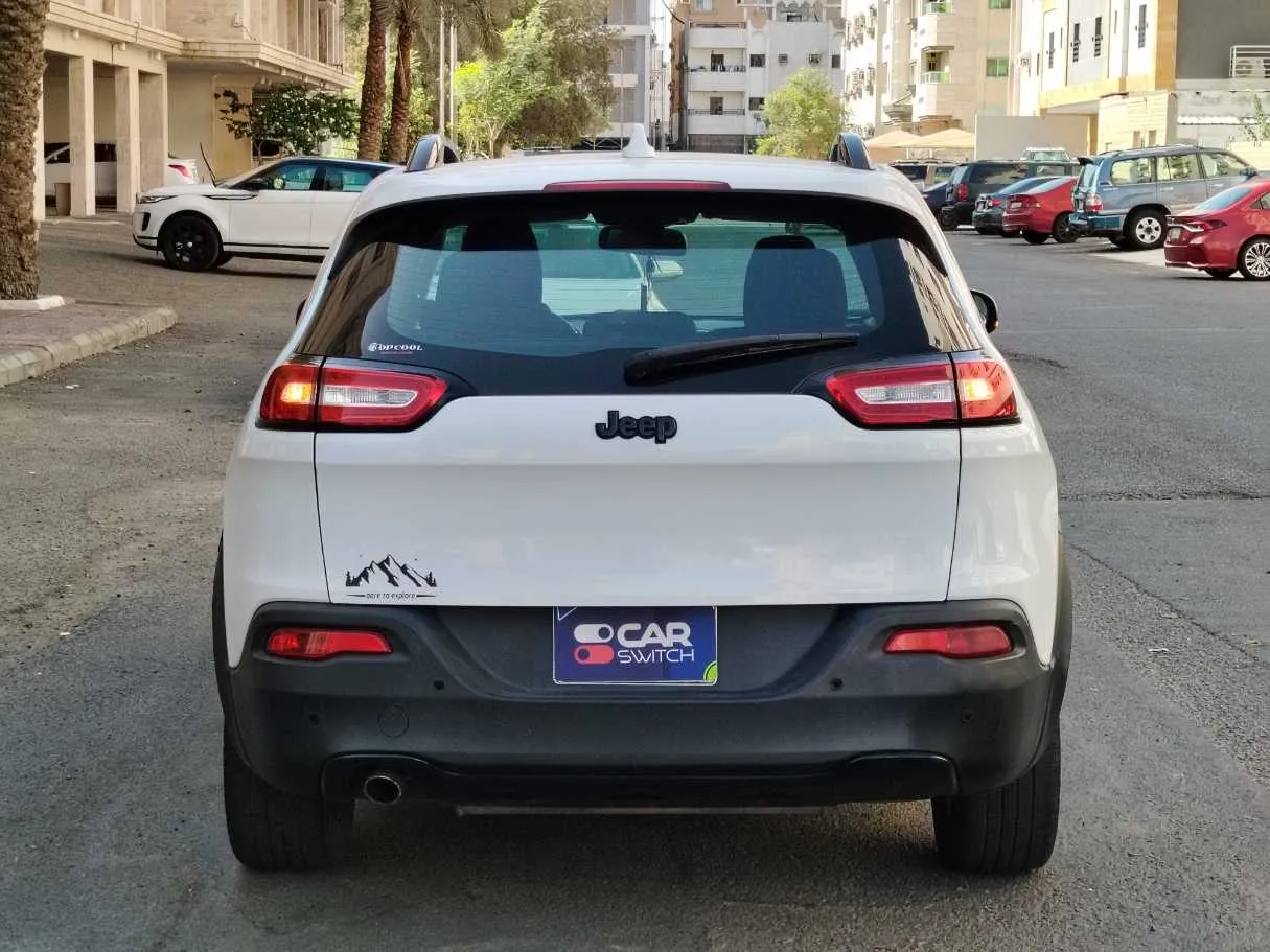 Car image 6
