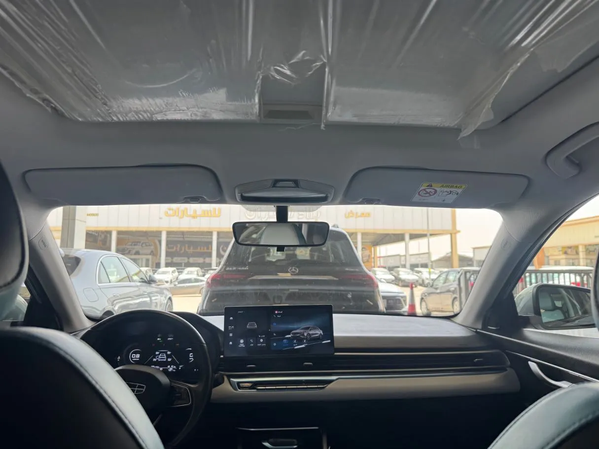 Car image 15