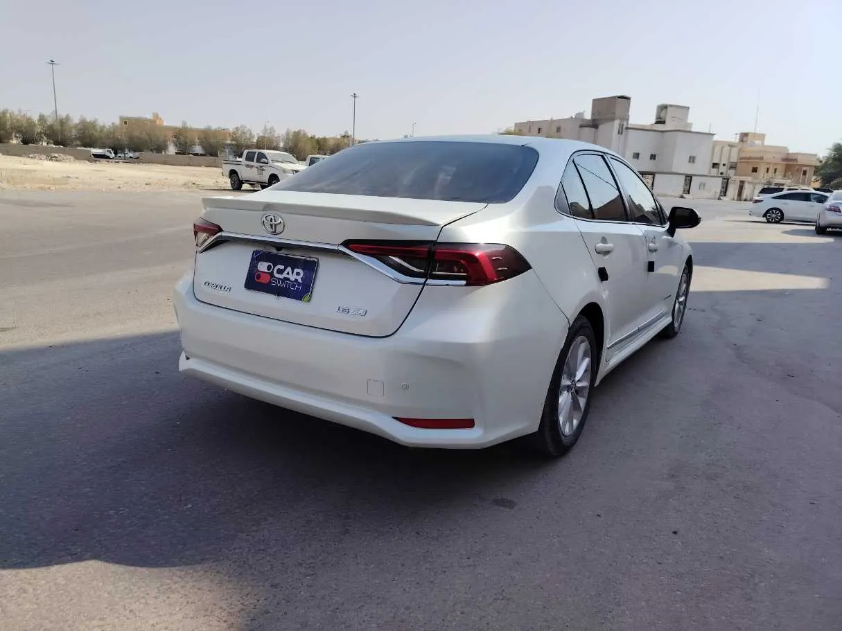 Car image 5