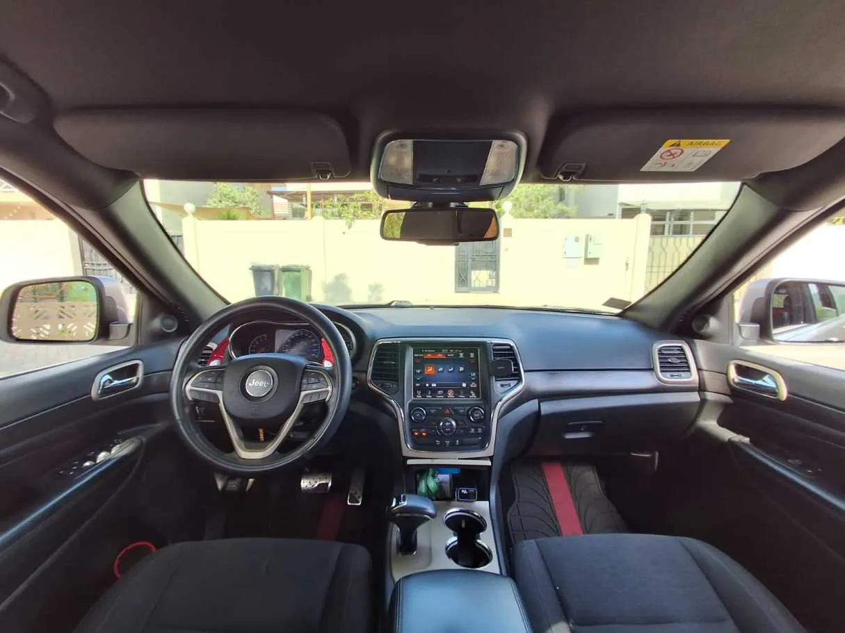 Car image 17