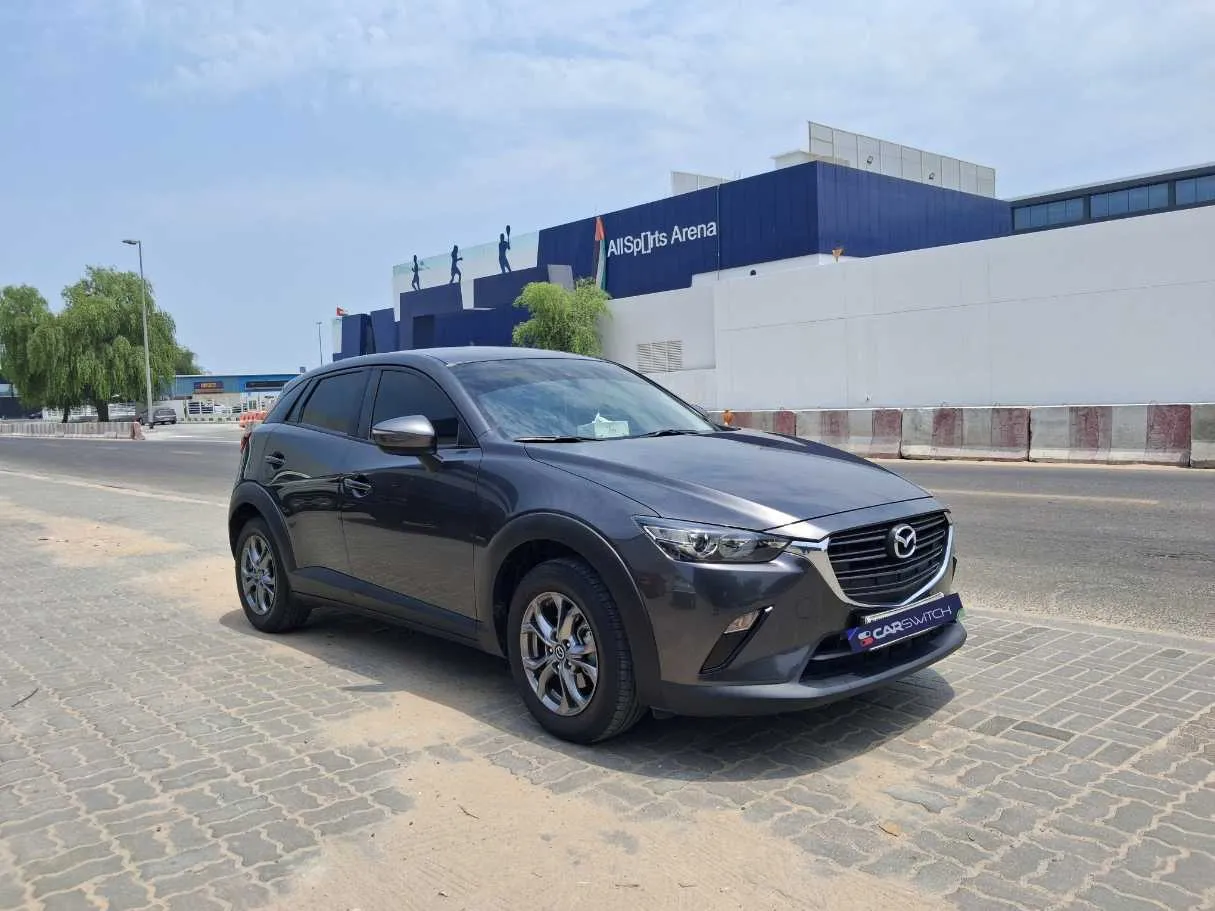 Car image 4