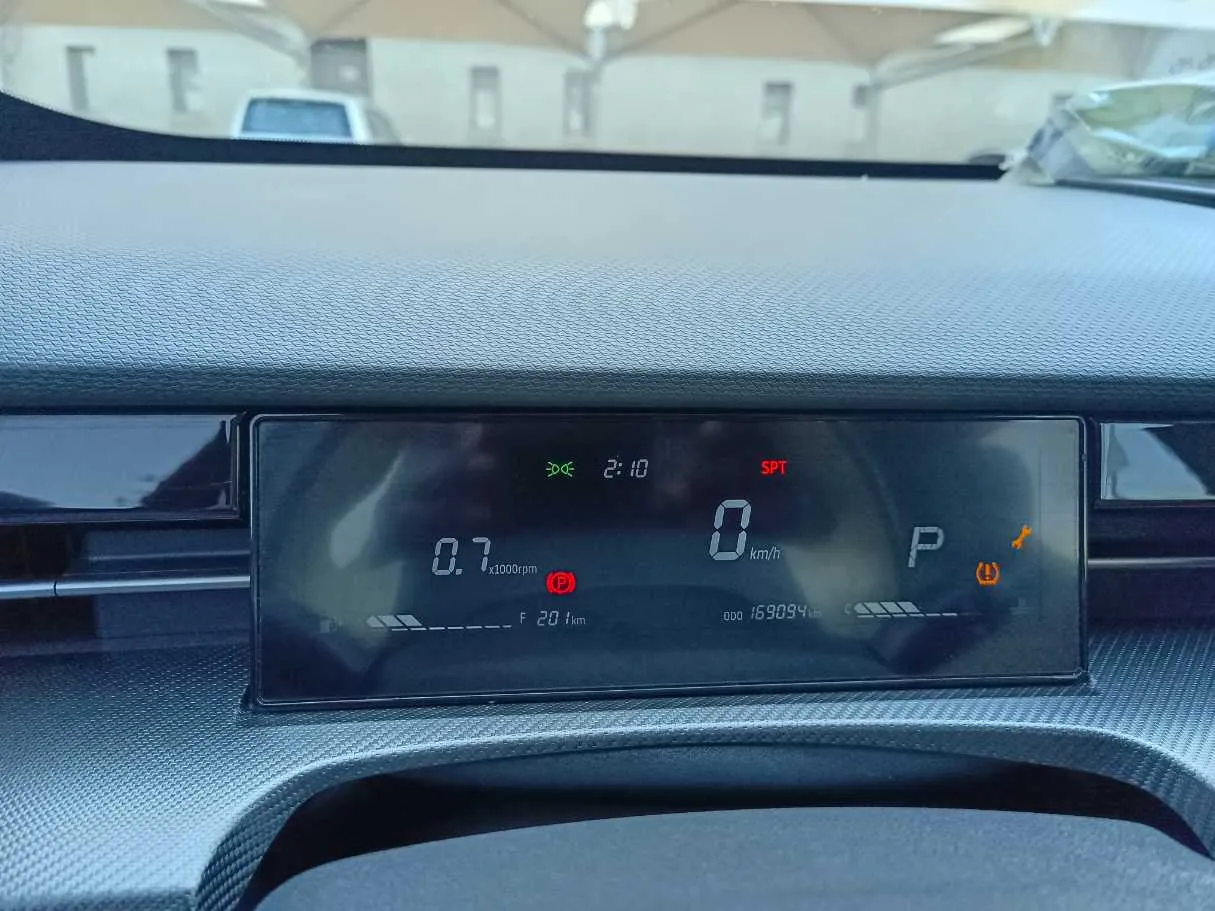 Car image 27