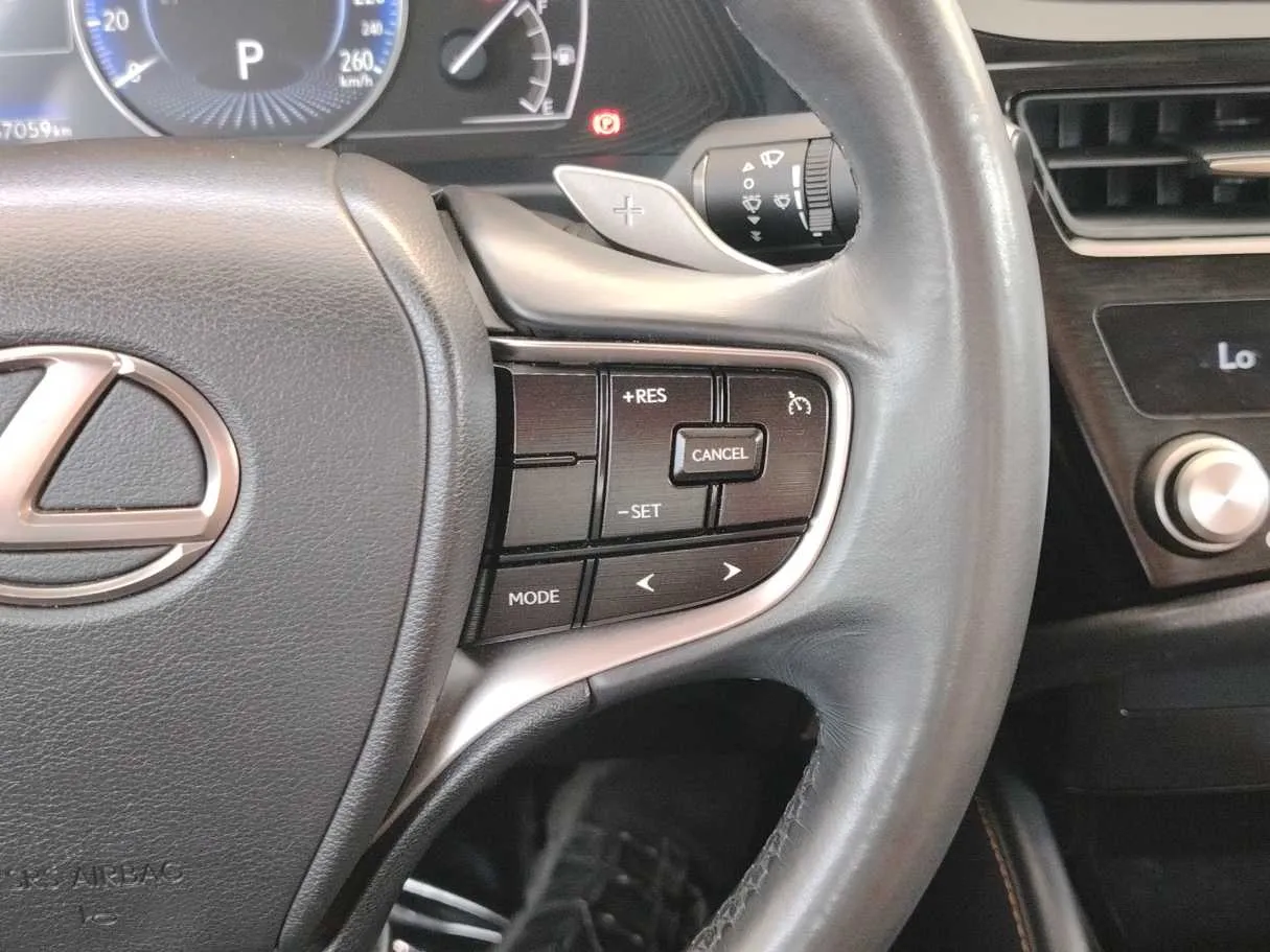 Car image 35