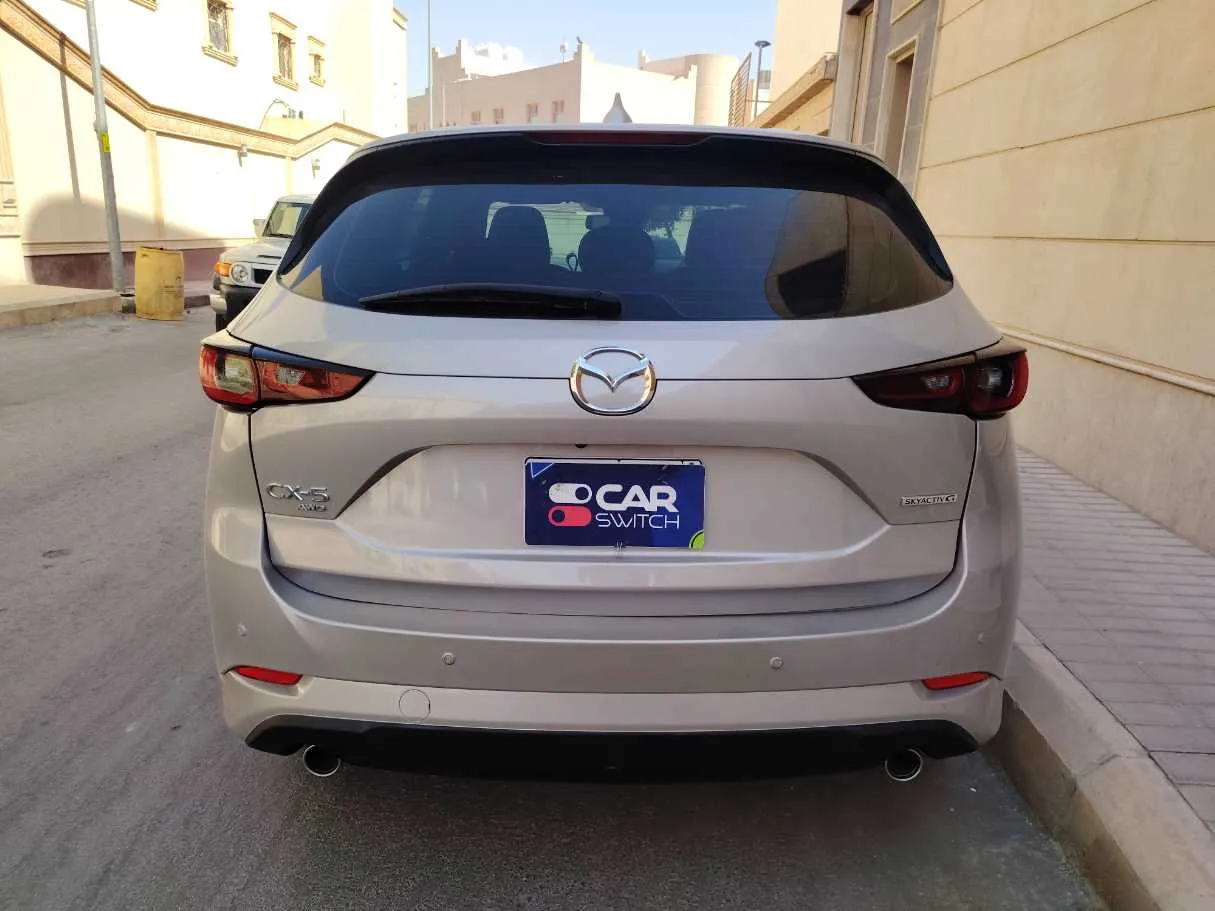 Car image 6