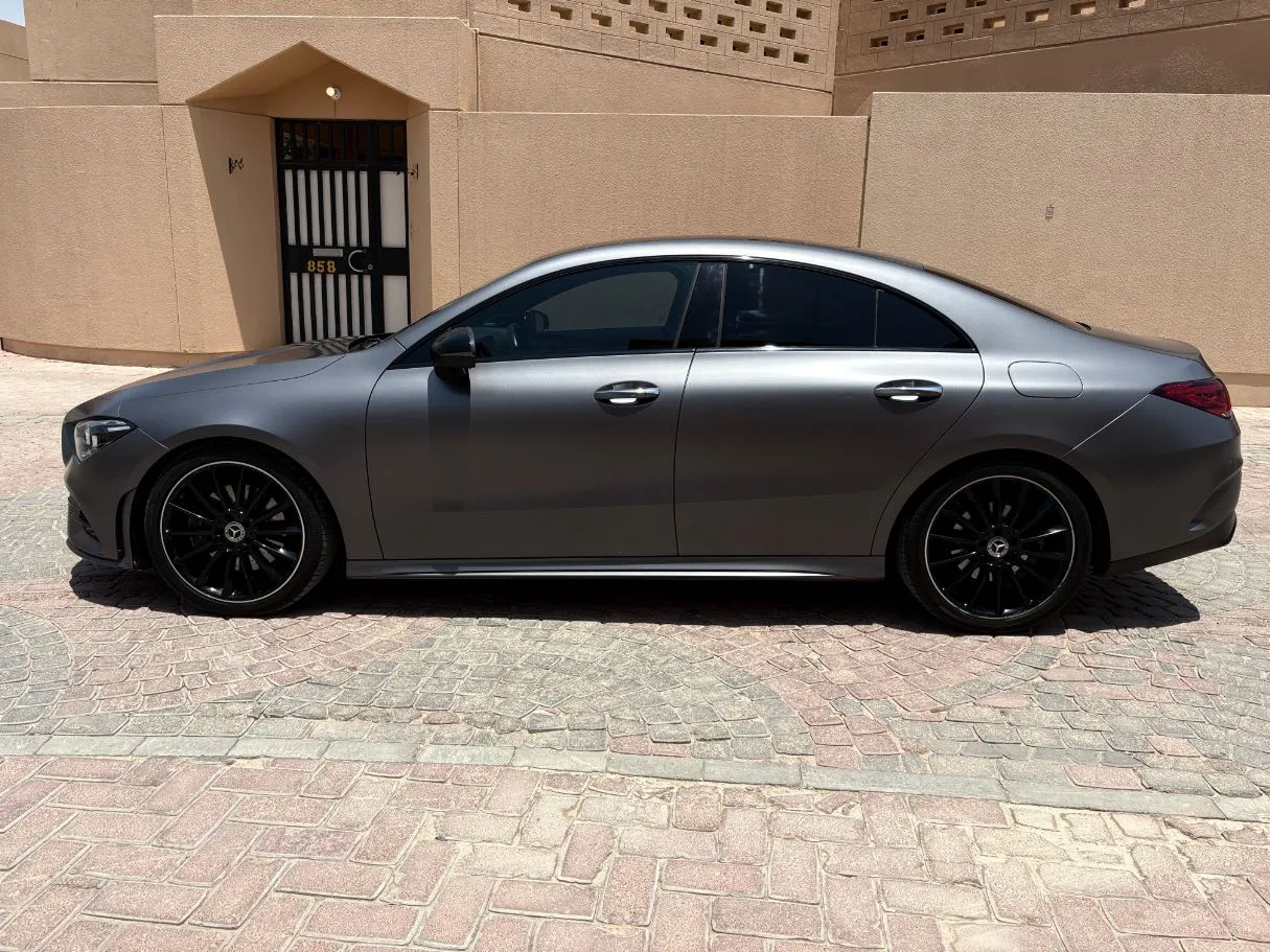 Car image 8