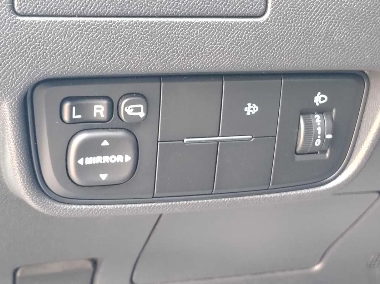 Car image 29