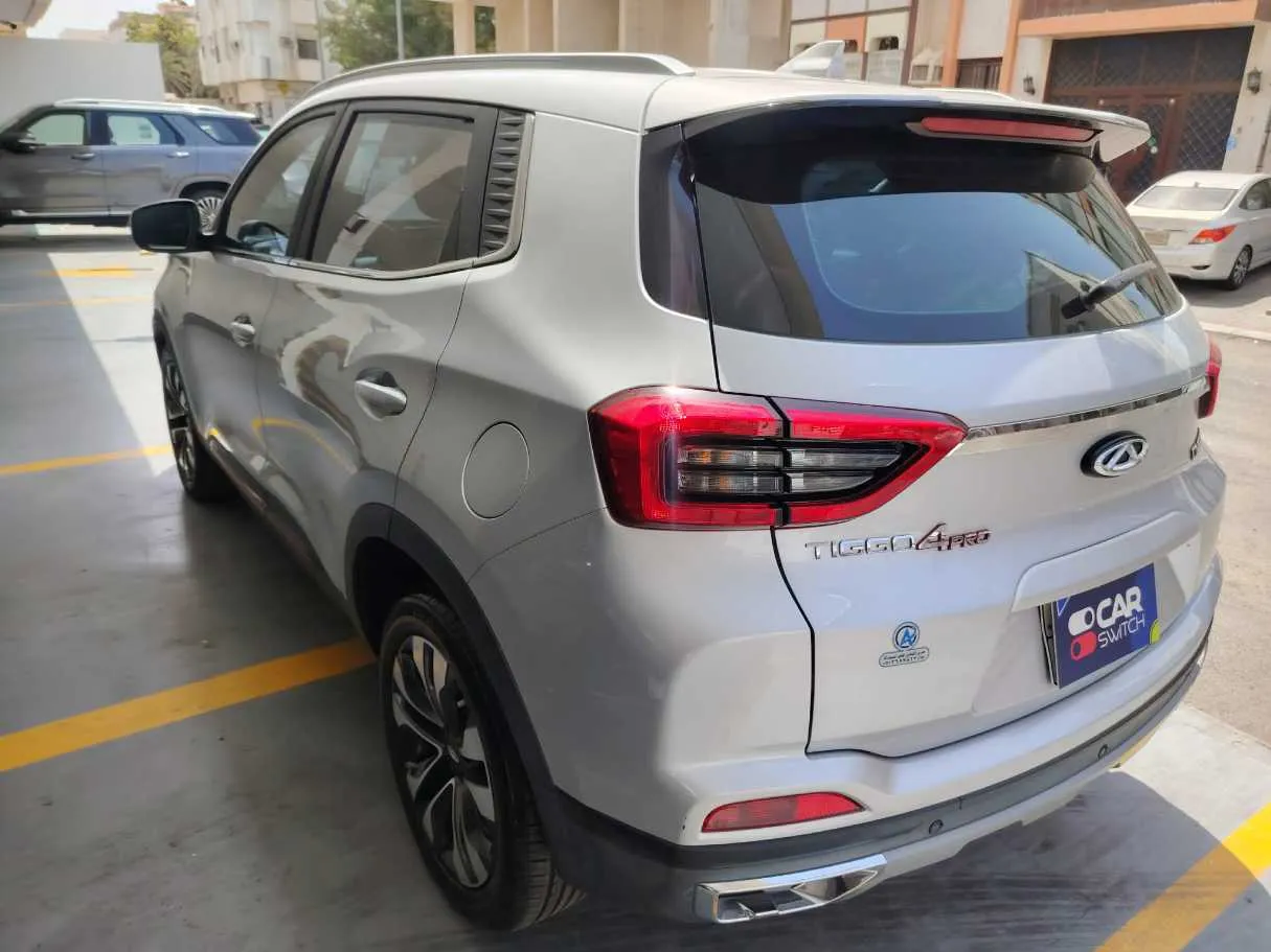 Car image 7