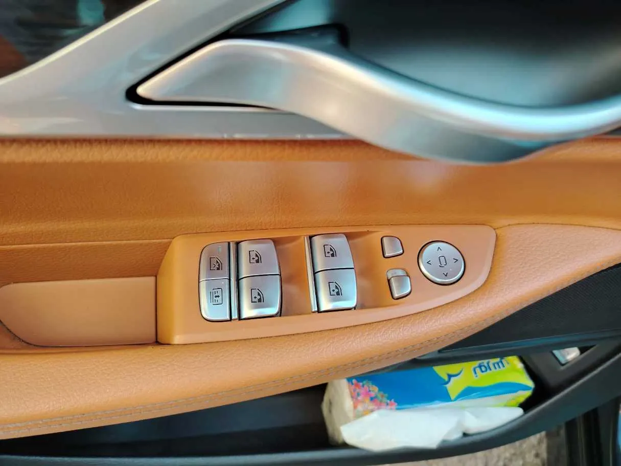 Car image 45