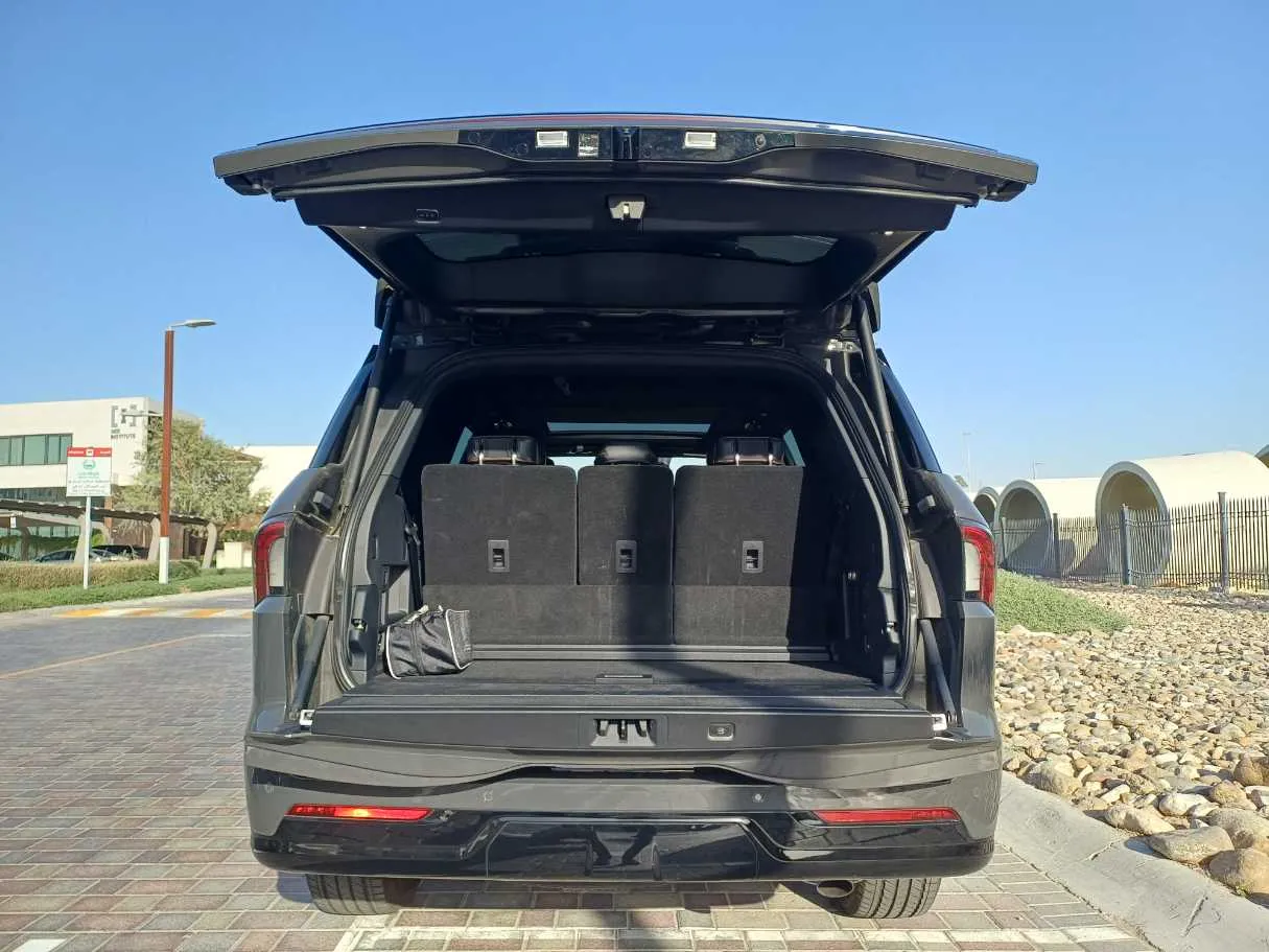 Car image 27