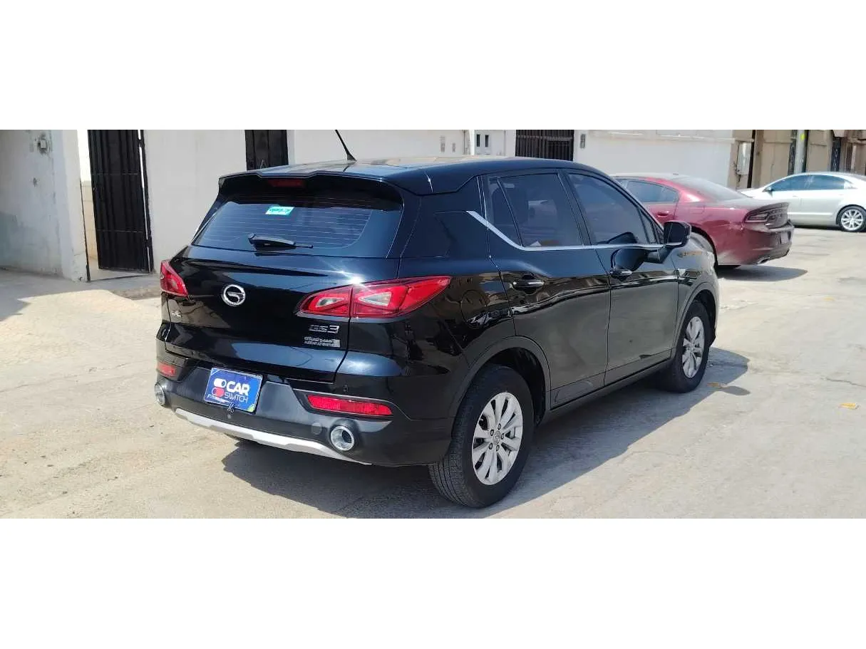 Car image 5