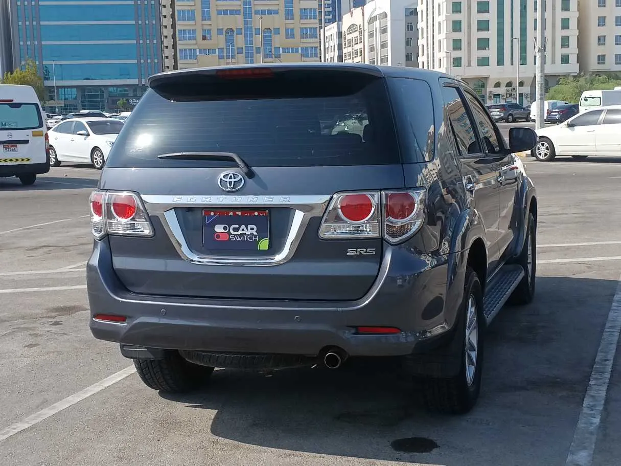 Car image 5