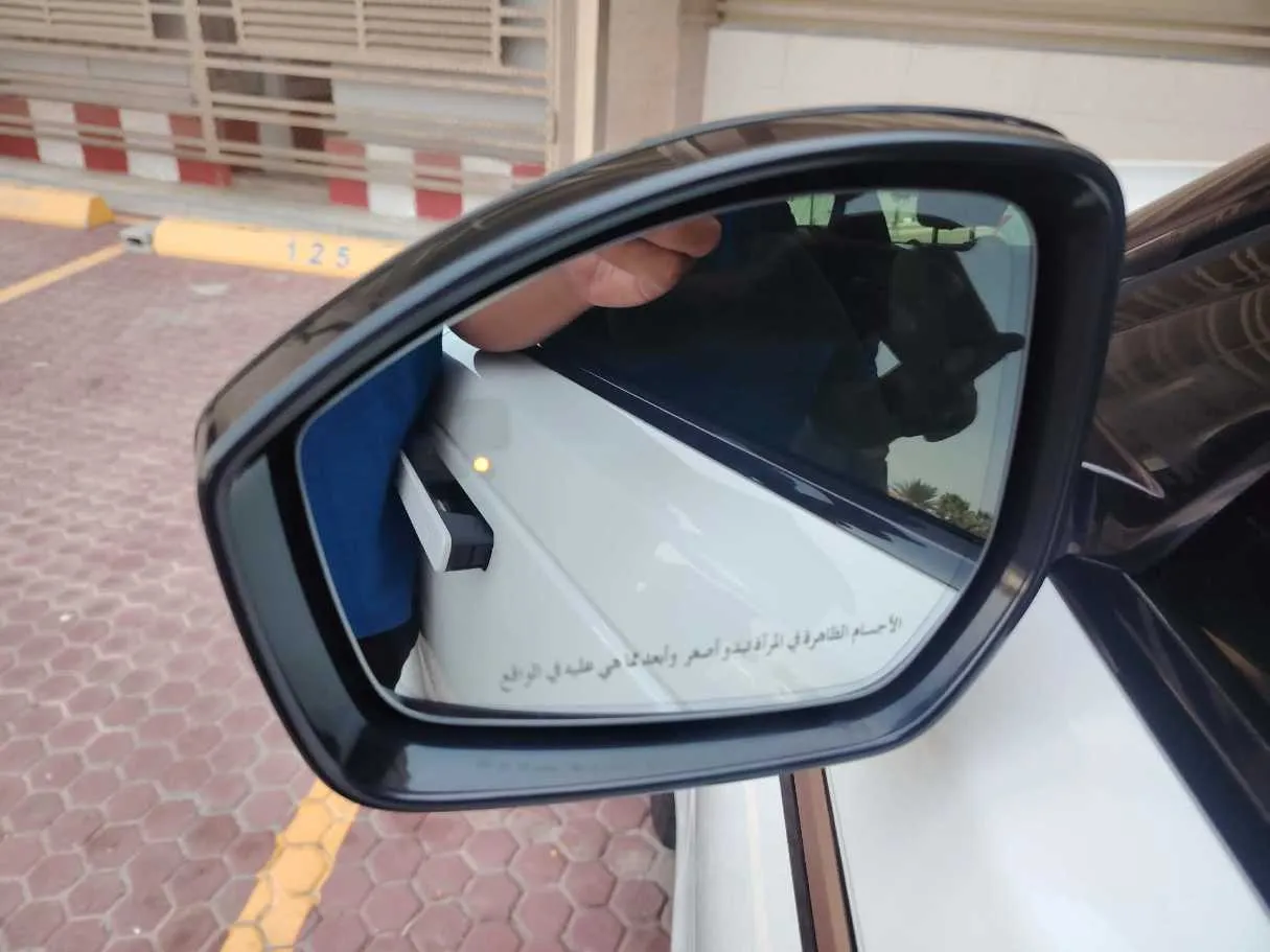Car image 43