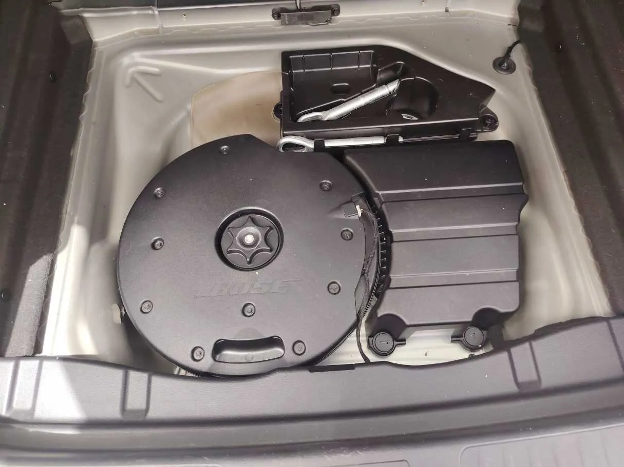 Car image 31