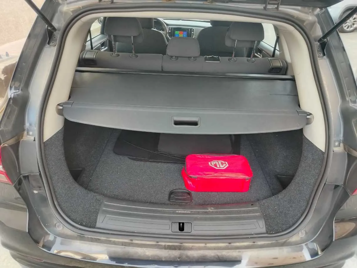 Car image 28