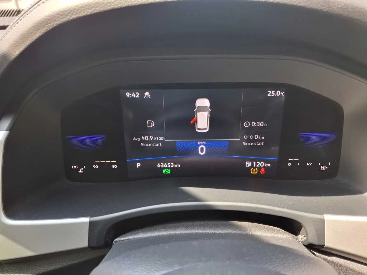 Car image 18