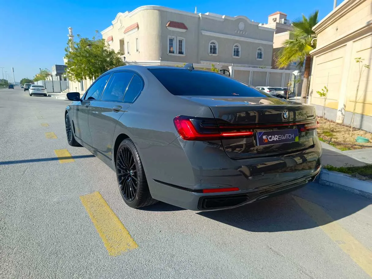 Car image 7