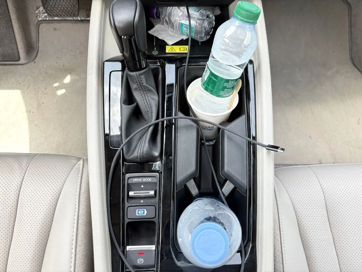 Car image 19
