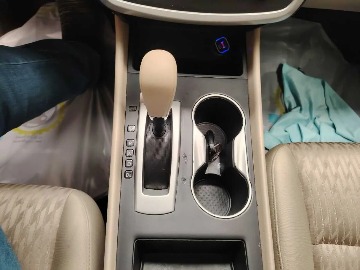 Car image 21
