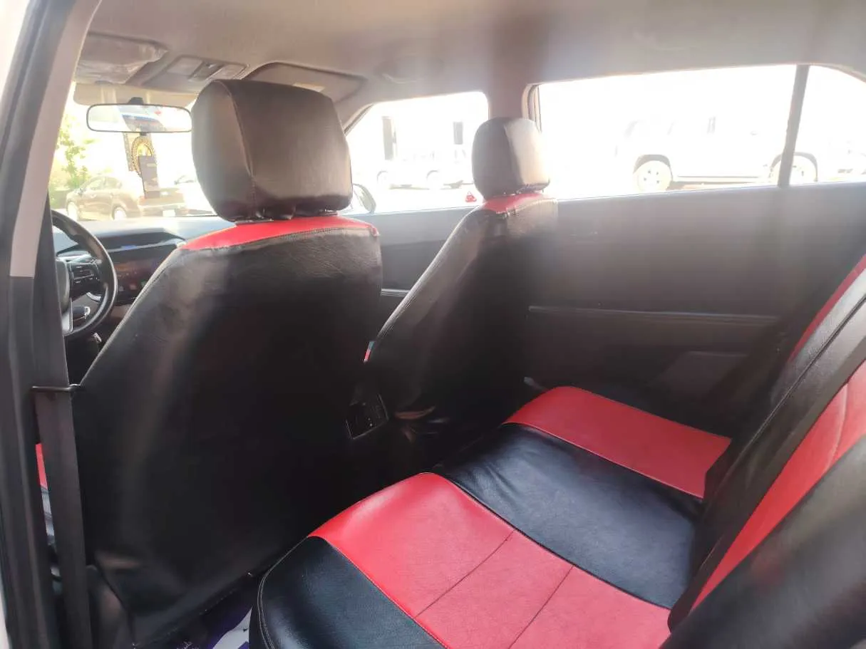 Car image 16