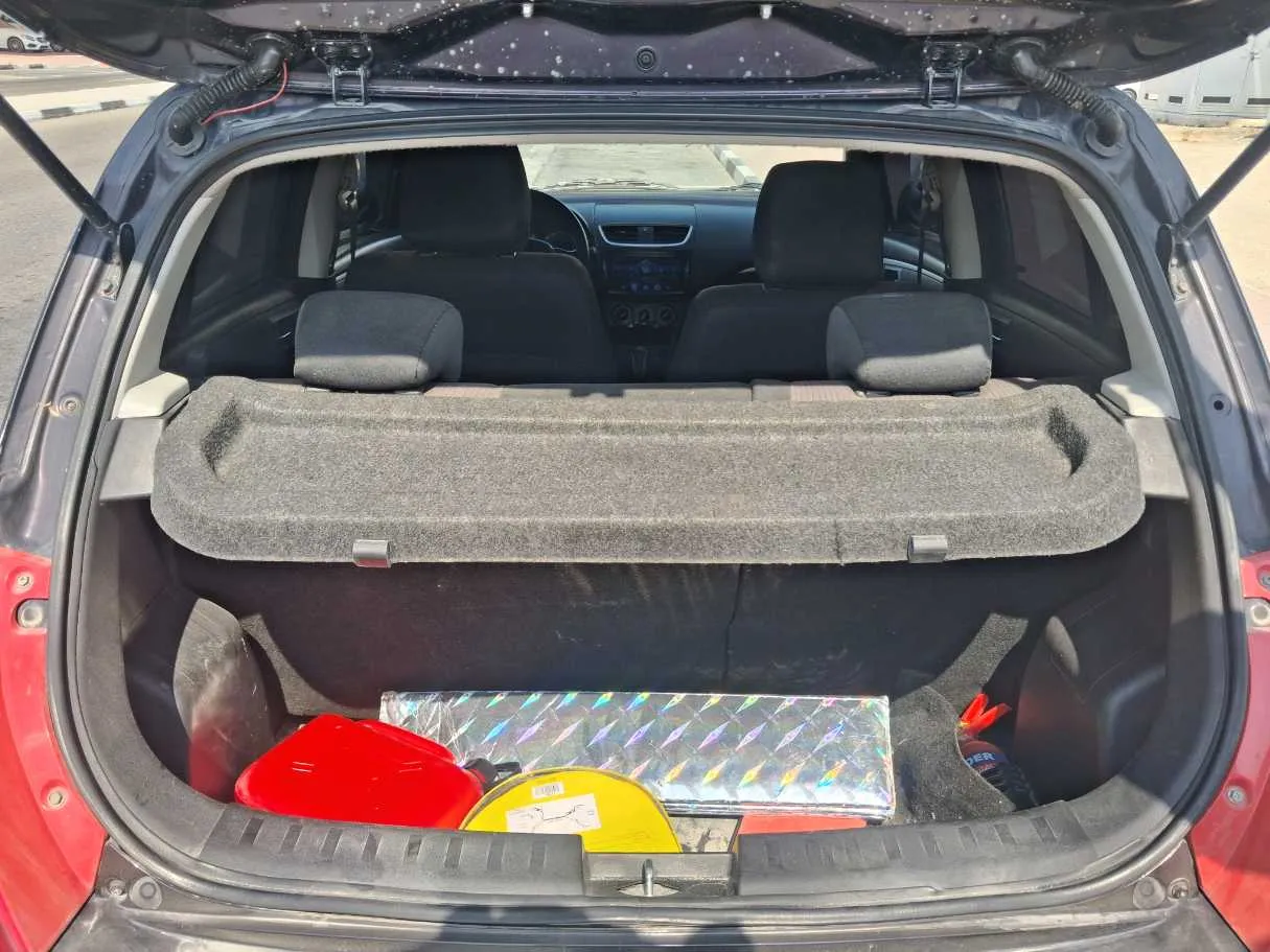 Car image 17