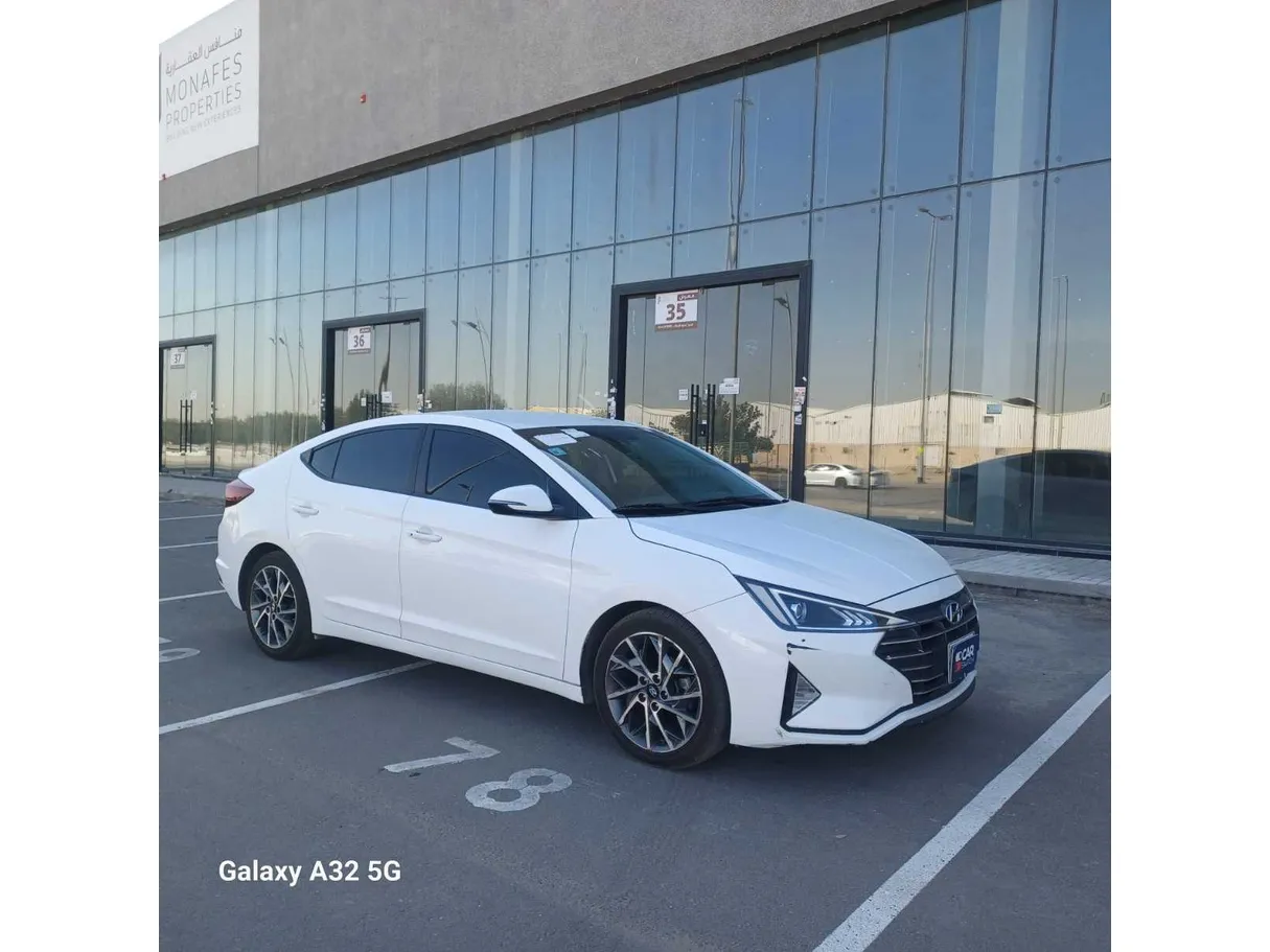 Car image 3