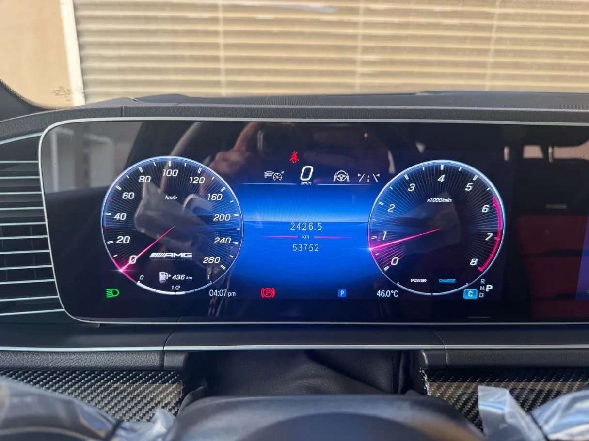 Car image 19