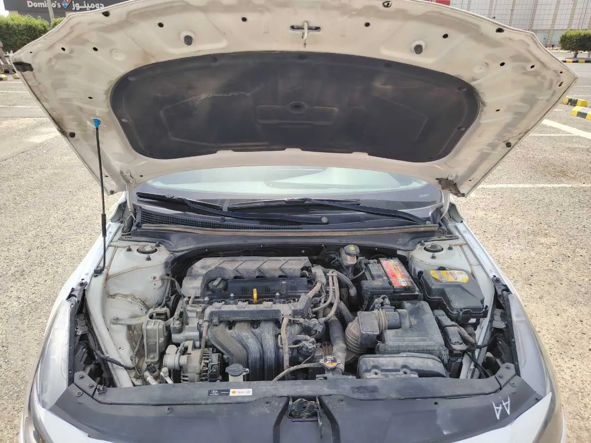 Car image 28
