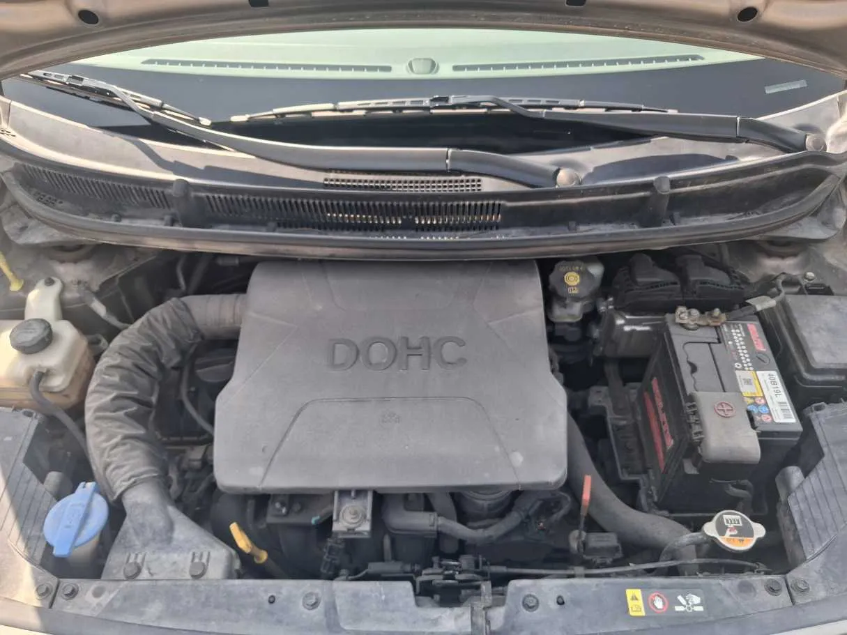 Car image 20