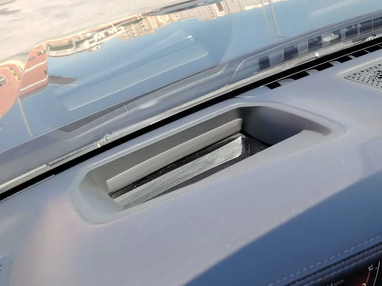 Car image 29