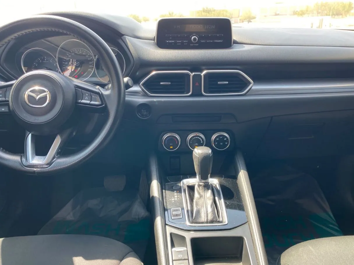 Car image 17