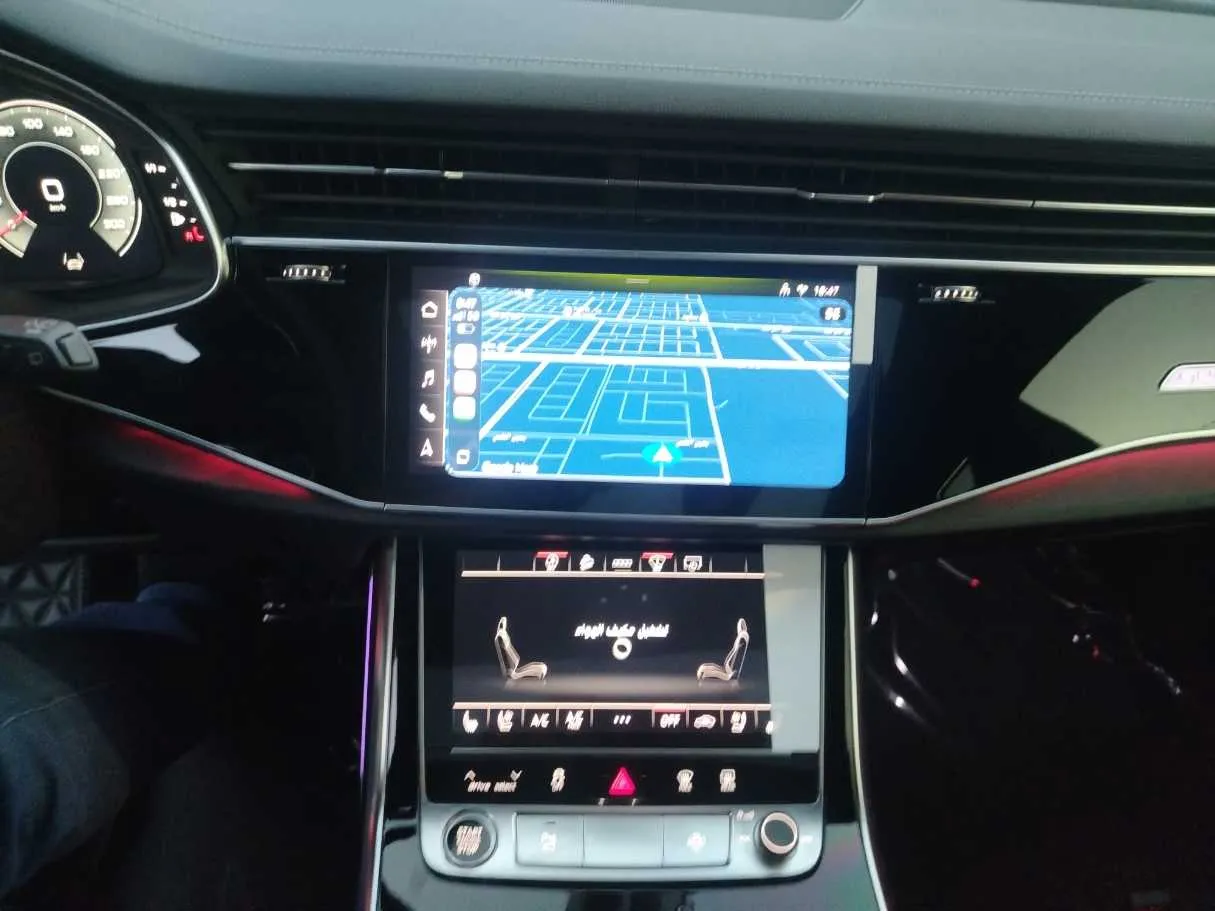 Car image 24