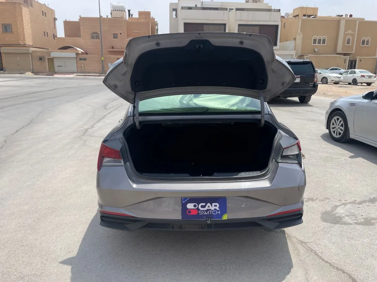 Car image 20