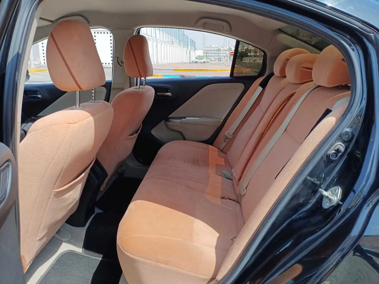 Car image 13