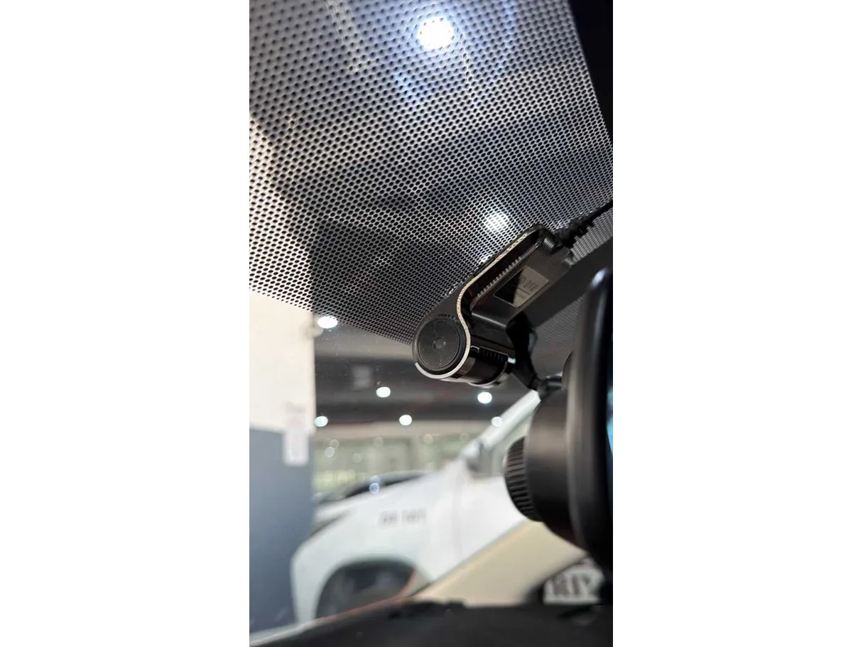 Car image 27