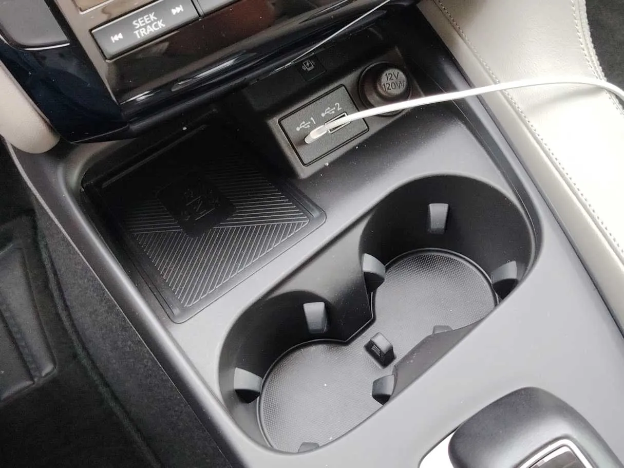 Car image 29
